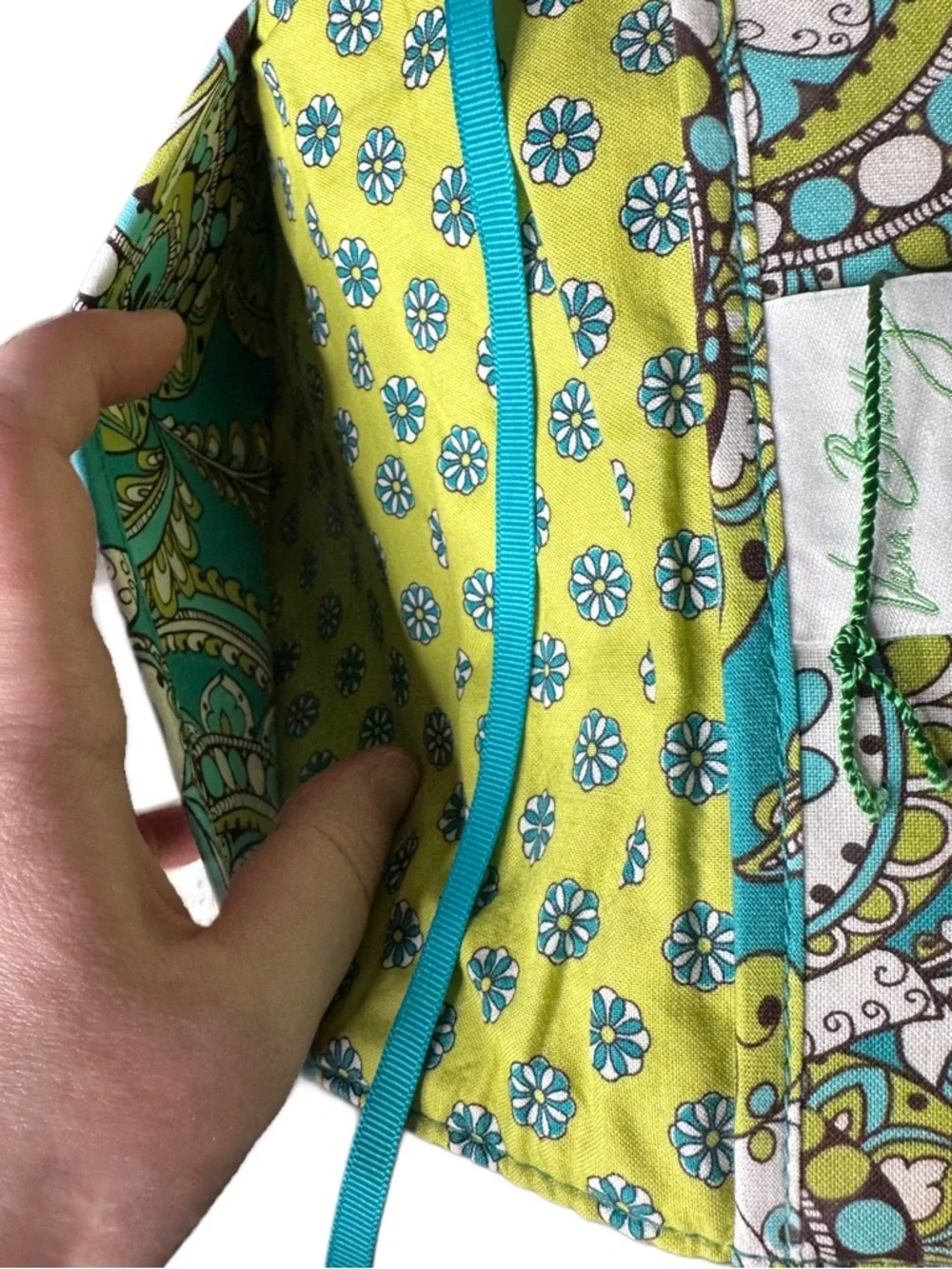 Vera Bradley Fabric Book Cover Case with Ribbon Bookmark - Picture 5 of 6